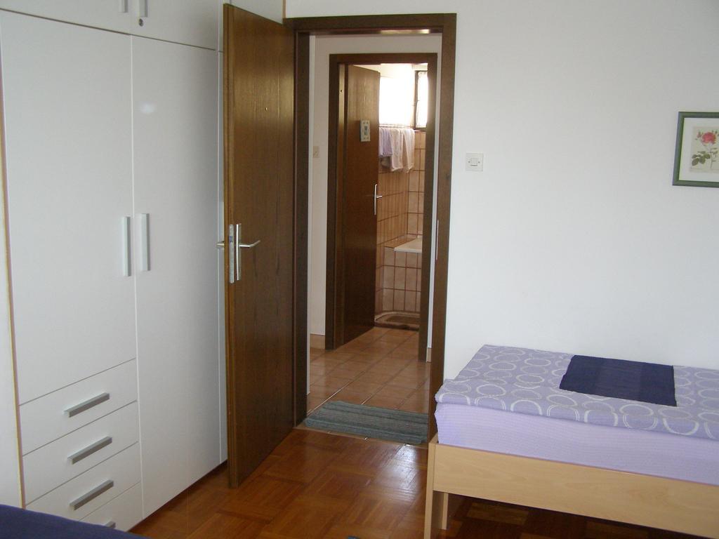 Apartments Dunoti Krk Town Room photo